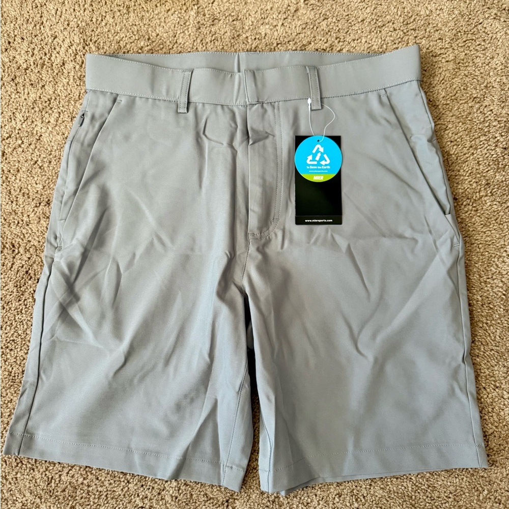 BNWT Men’s golf shorts